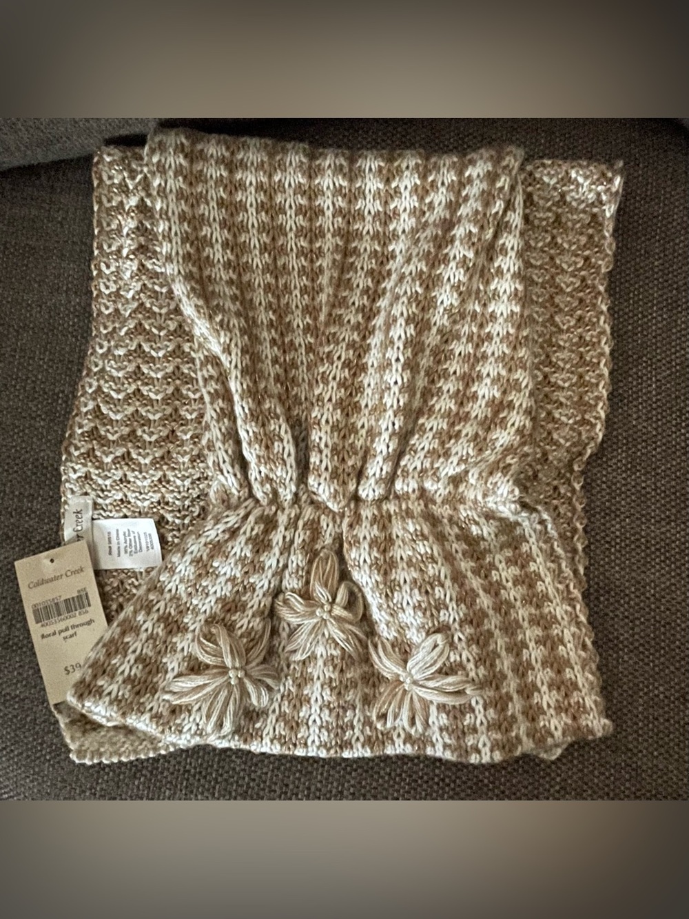 Cold water Creek pull through scarf NWT